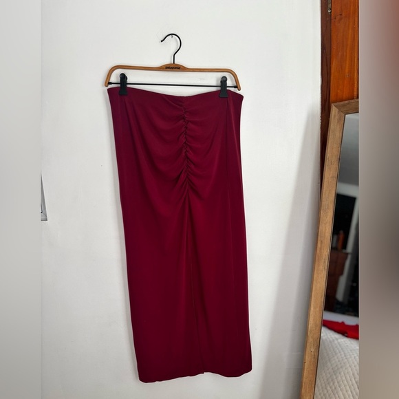 ARITZIA WILFRED | VESPA skirt in wine | size large - Picture 2 of 5